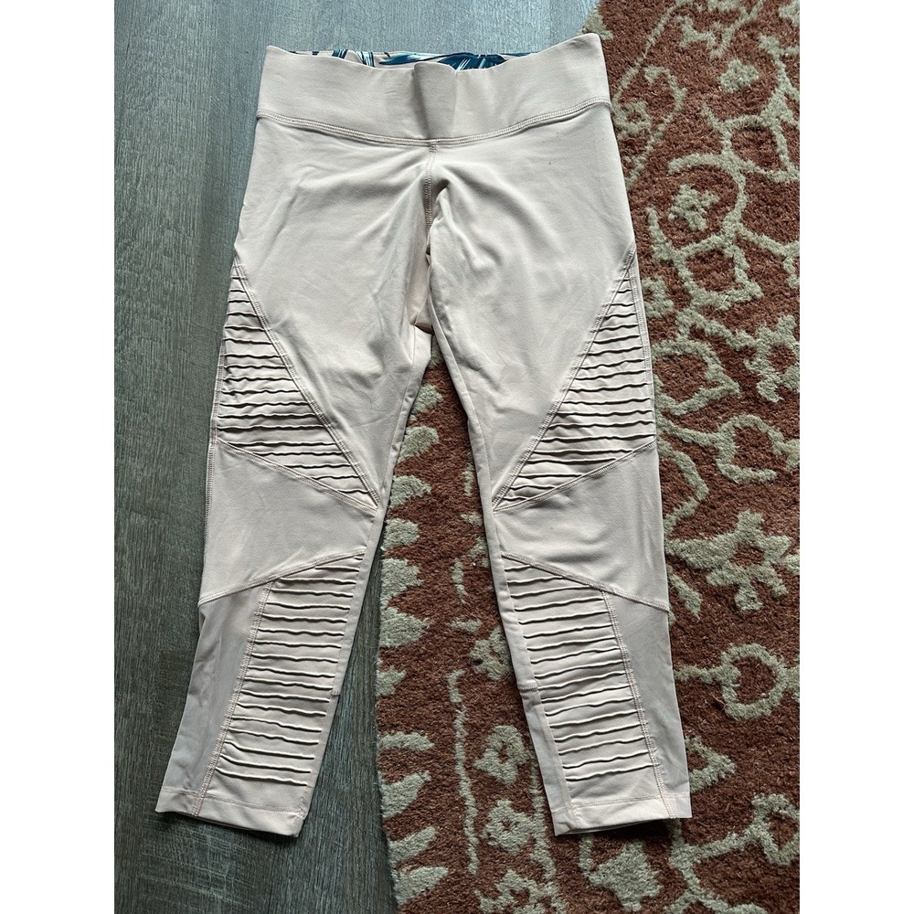 Victoria Secret Pink Light Pink Ultimate Cropped Moto Leggings M‎ Medium